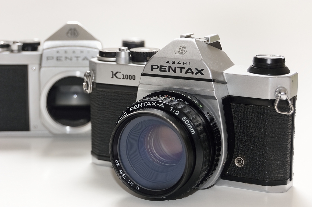 Pentax K1000 – MY CAMERA CABINET